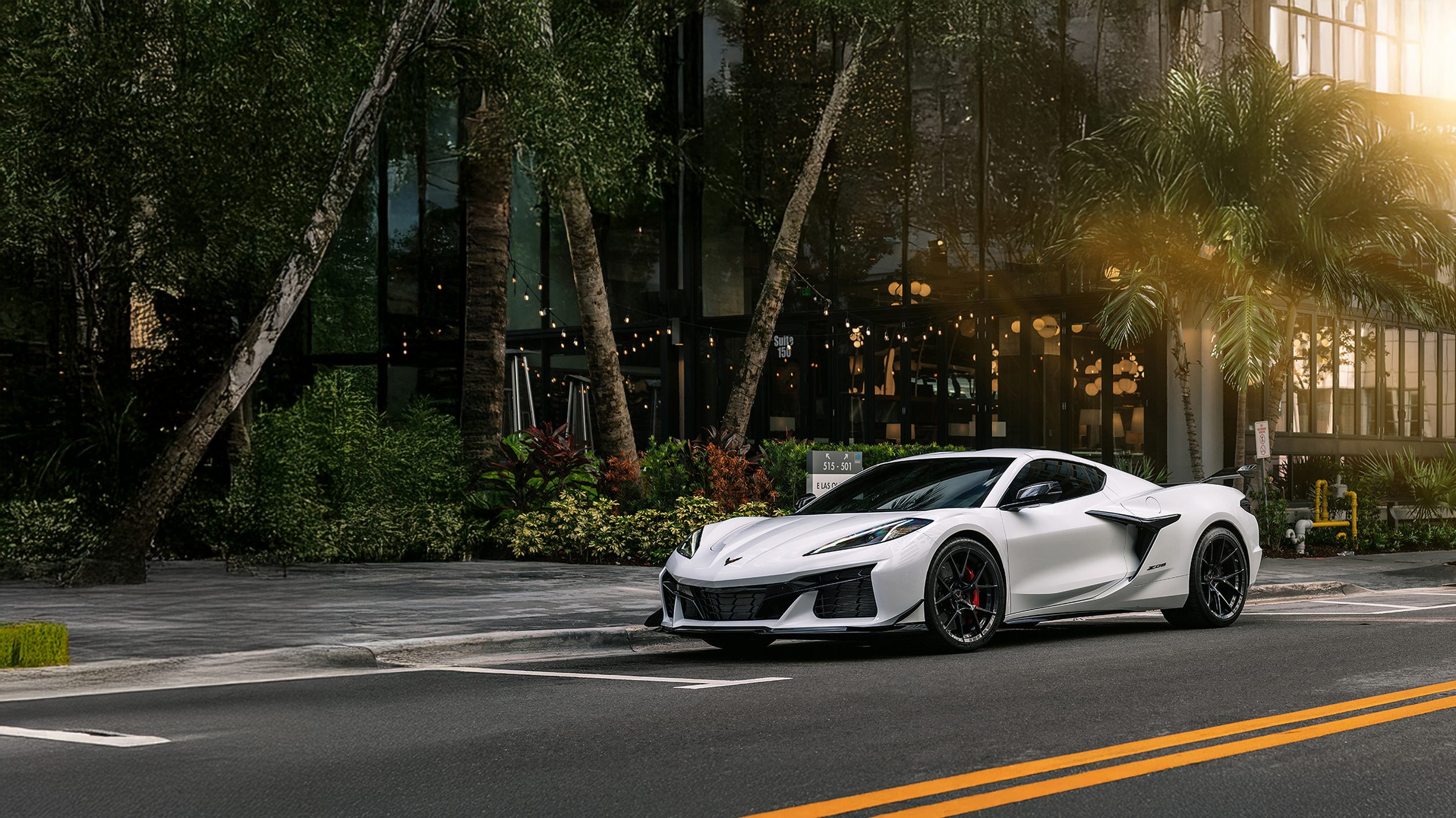 4-Corvette-C8-Z06-MC-5-Gloss-Black
